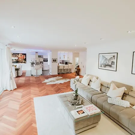 Luxury Penthouse ☆ ☆ ☆ ☆ ☆ Apartment *