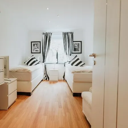 Luxury Penthouse ☆ ☆ ☆ ☆ ☆ *