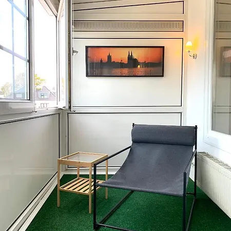 Schoene 3-zimmer-wohnung In Koeln-brueck Mit Eigenem Parkplatz Apartment