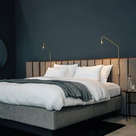 Legend Hotel 4*