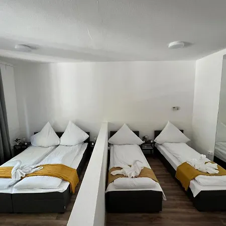 Apartment Shared At Heumarkt, City Center Cologne