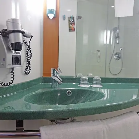 Ibis Koeln 2* Фрехен