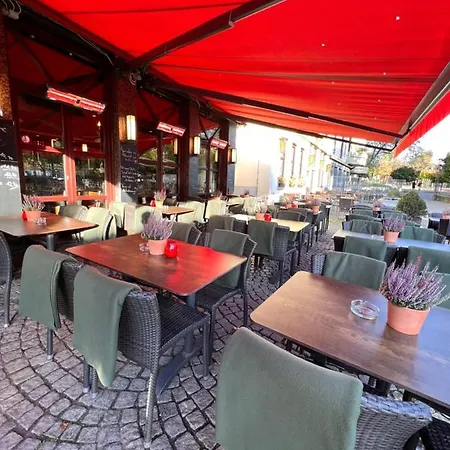 Hotel Drei Kronen 3*