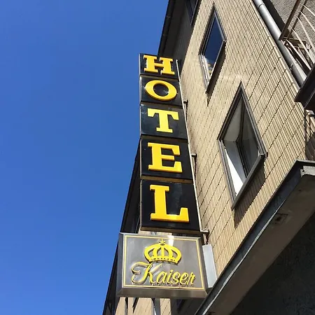 Kaiser Am Wiener Platz Hotel 3*