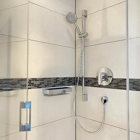 Sehr Zentral, Geraumiges, Helles Studio-apartment Apartment