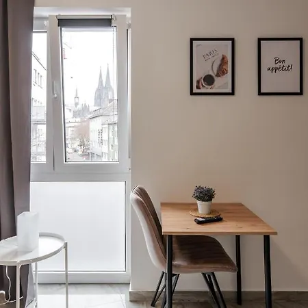 Apartments Cologne *