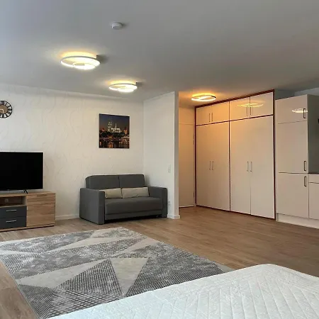 Apartment Sehr Zentral, Geraumiges, Helles Studio-apartment *