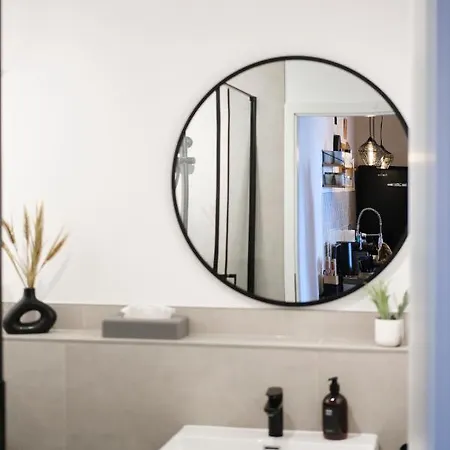 Park Avenue - Design Friesenstrasse - 4 Pers - Wlan - Netflix - 65 Zoll Tv * Cologne