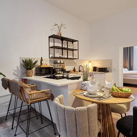 Park Avenue - Dom Mit Stil - Kueche - Parkplatz - Wlan - 65 Zoll Tv - Netflix Apartment *