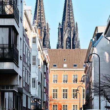 Park Avenue - Dom Mit Stil - Kueche - Parkplatz - Wlan - 65 Zoll Tv - Netflix * Cologne