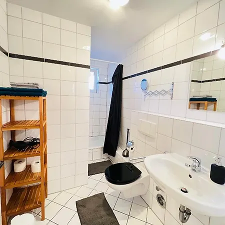 Mit Grossem Balkon Im Belgischen Viertel Apartment