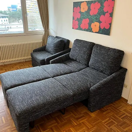 Deutz Apartment Cologne