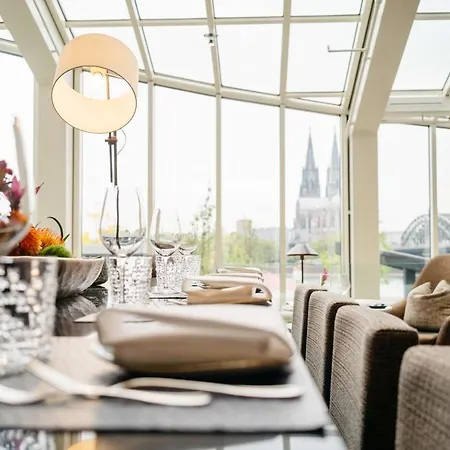 Hyatt Regency Hotel 5*