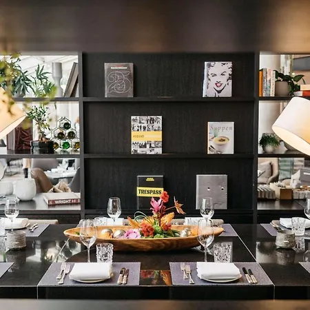Hyatt Regency 5*