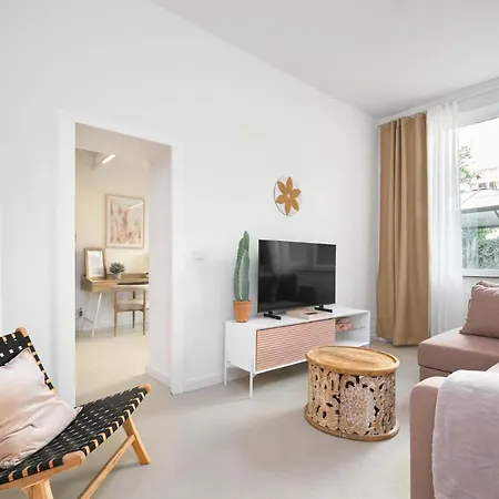 Apartment Park Avenue - Dom Mit Stil - Kueche - Parkplatz - Wlan - 65 Zoll Tv - Netflix Cologne