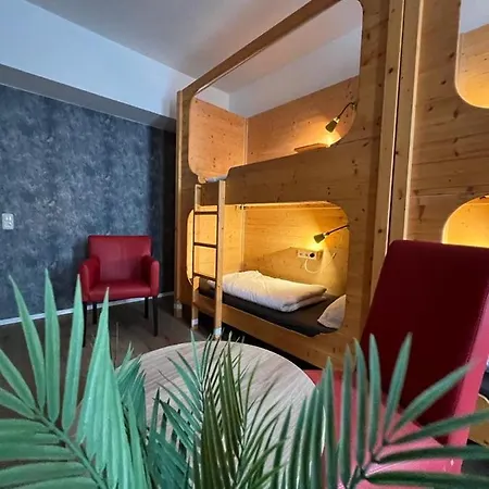 Black Sheep Hostel *