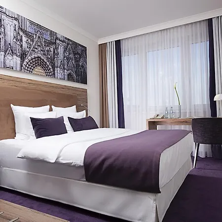 Wyndham Hotel 4*