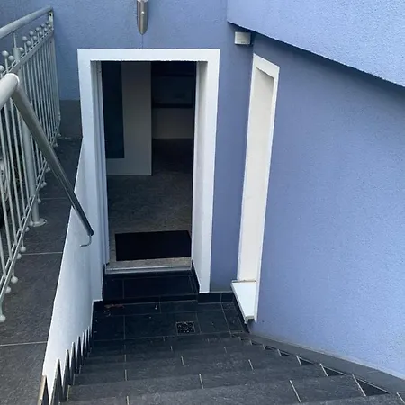 1-zimmer-wohnung In Poll Apartment Cologne