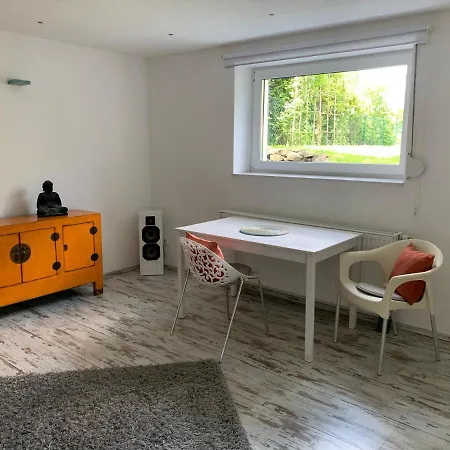 1-zimmer-wohnung In Poll * Cologne