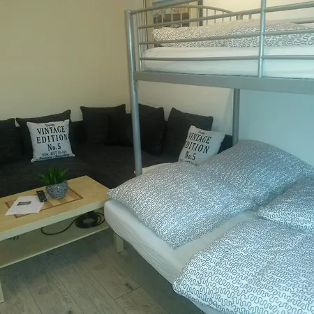 Robert's Rent A Homestay Cologne