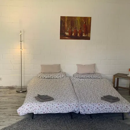 Apartment 1-zimmer-wohnung In Poll