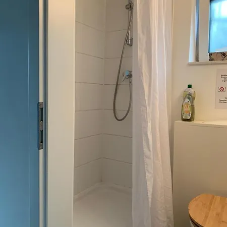 Apartment 1-zimmer-wohnung In Poll
