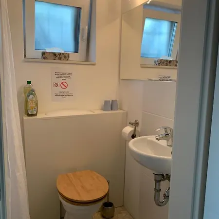 1-zimmer-wohnung In Poll Apartment