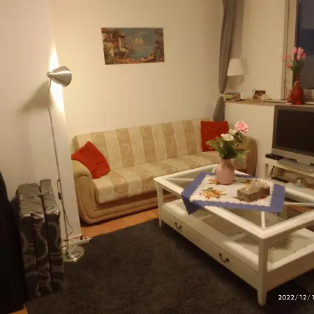 27 Qm Komfort Apartment