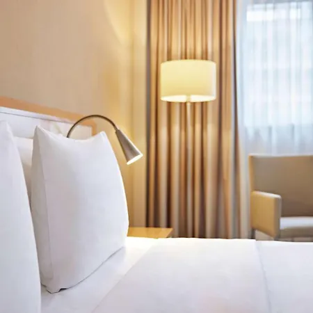 Lindner Am Dom, Part Of Jdv By Hyatt 4* Cologne