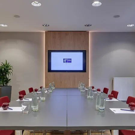 Express Muelheim By Ihg Hotel 3*