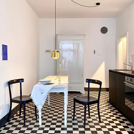 Zehuus - Historical Charm 70qm Apartment *
