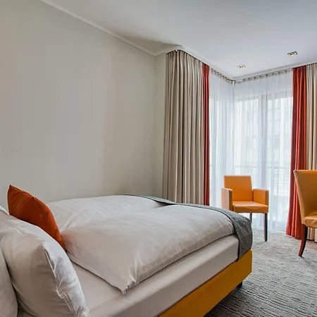 Hotel Kommerzhotel 3*