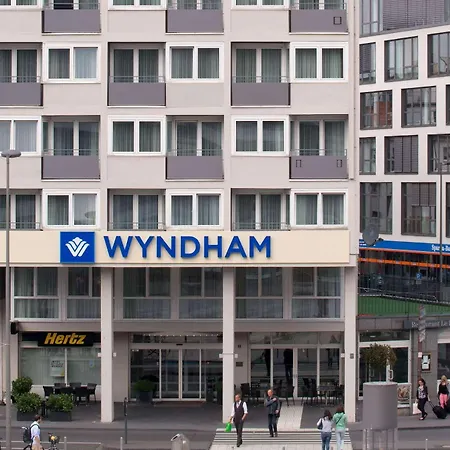 Wyndham Hotel