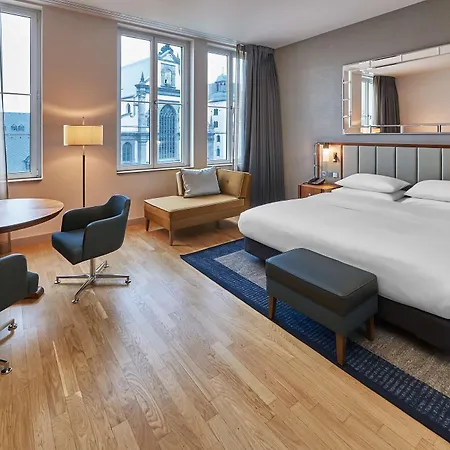 Hilton Hotel 5*