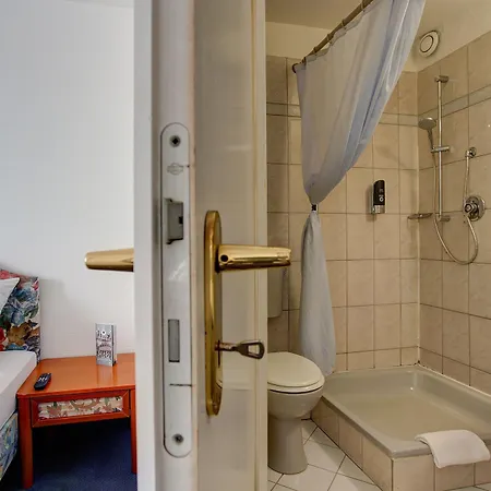 Hotel Centro Arde City, Trademark Collection By Wyndham Colonia