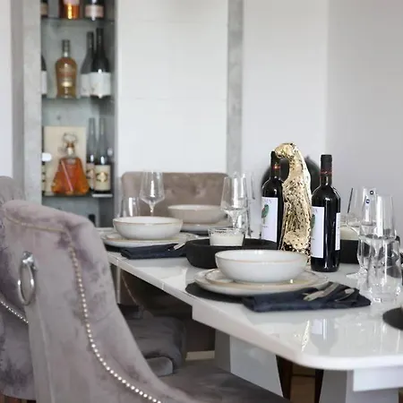 Apartment Royaldeluxe Penthouse By Kevany *