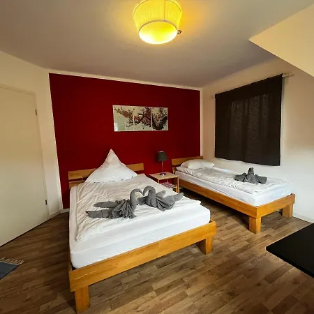 Hostel In Neusserstrasse Cologne