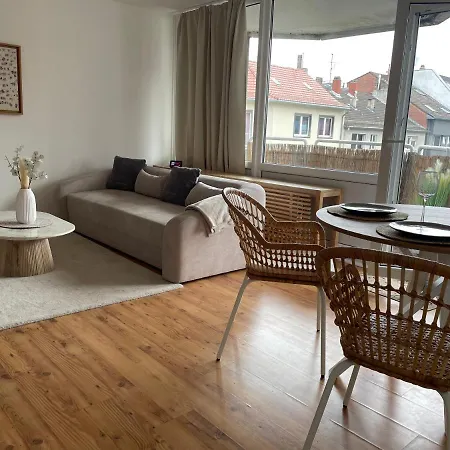 Mit 2 Im Belgischen Viertel Cologne