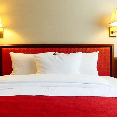 Hotel Appartel Am Dom 4*
