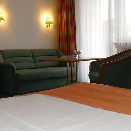 Hotel Appartel Am Dom 4*