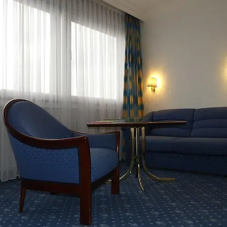 Appartel Am Dom Hotel 4*