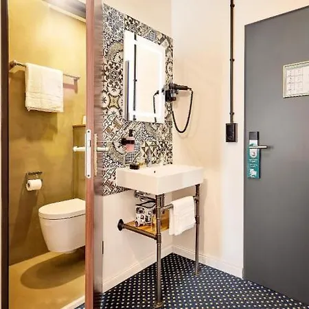 Am Chlodwigplatz Hotel 2*
