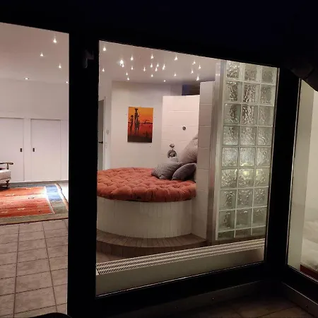 Comfort Koelnmesse: Spacious With Free Parking & Wi-fi Guest house *