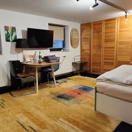 Comfort Koelnmesse: Spacious With Free Parking & Wi-fi Guest house