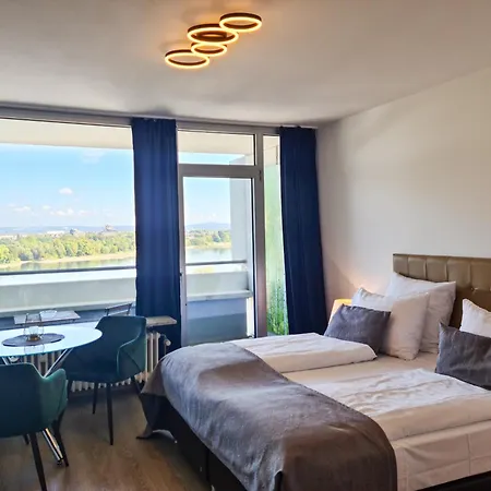 Aparthotel Rheinblick 3*