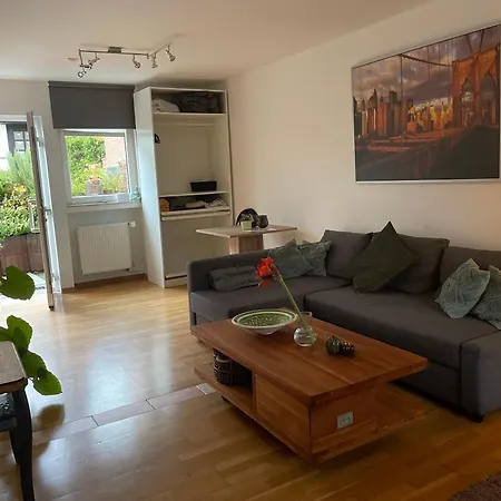Modernes Im Gruenen - Stilvoll Und Komfortabel Apartment Cologne