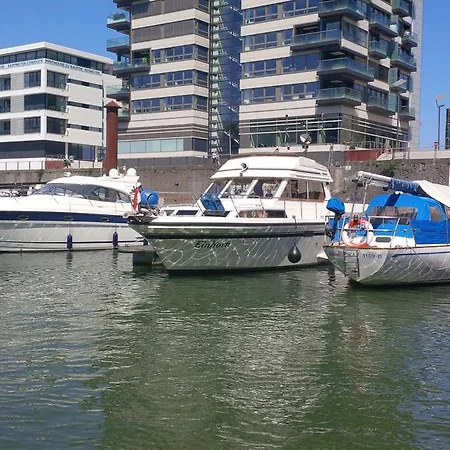 Fantasie Boot Botel Cologne