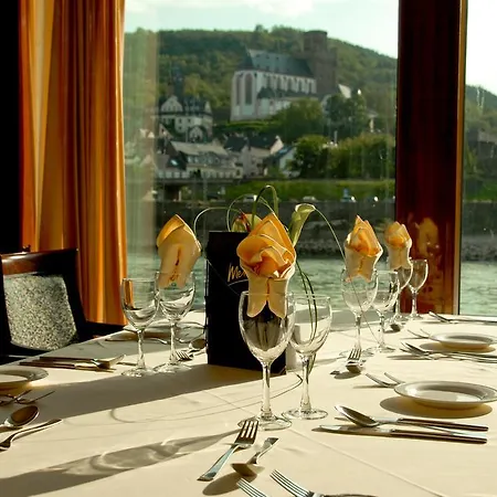 Botel Crossgates Hotelship 3 Star
