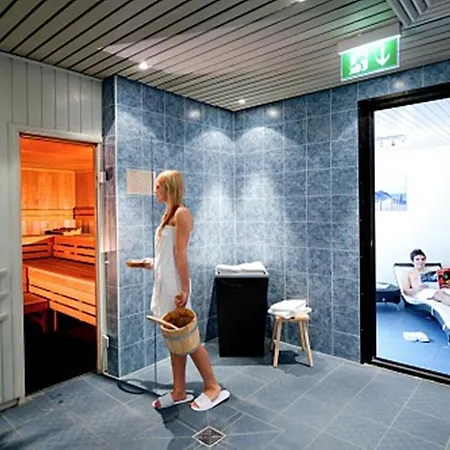 Mercure West 4*