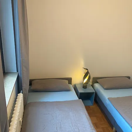 Apartment Zentrum - Fuer 8 Personen Cologne